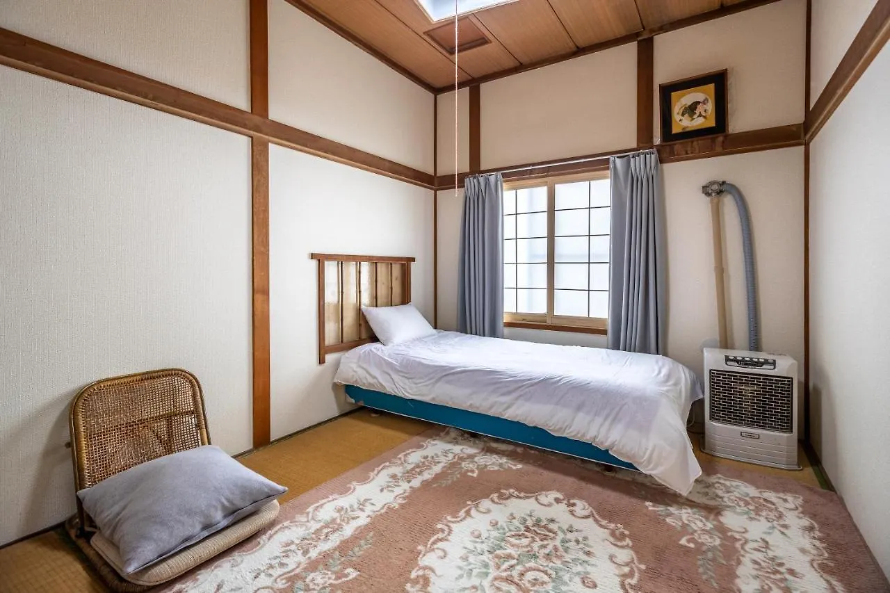 Guesthouse En Rusutsu 0*,
