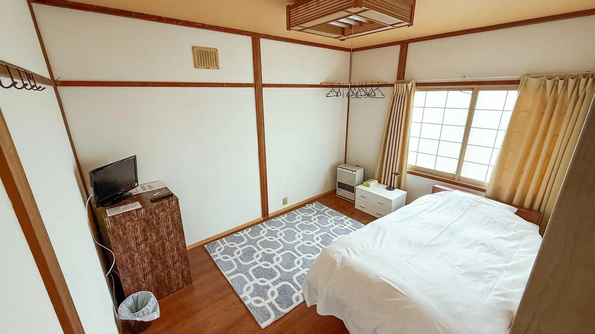 Guesthouse En Rusutsu 0*,